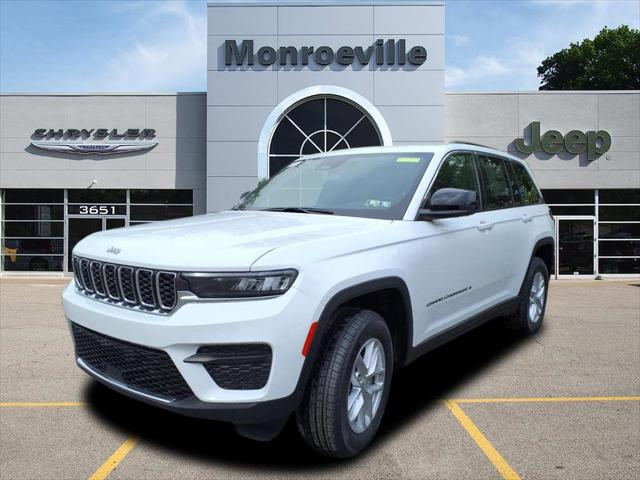 2025 Jeep Grand Cherokee GRAND CHEROKEE LAREDO X 4X4