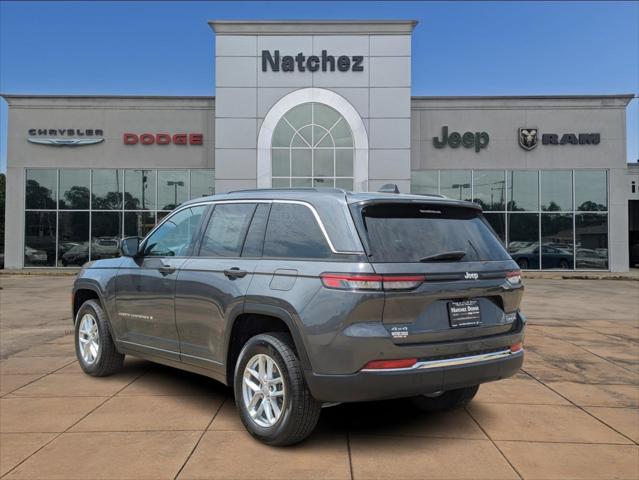 2025 Jeep Grand Cherokee GRAND CHEROKEE LAREDO X 4X4