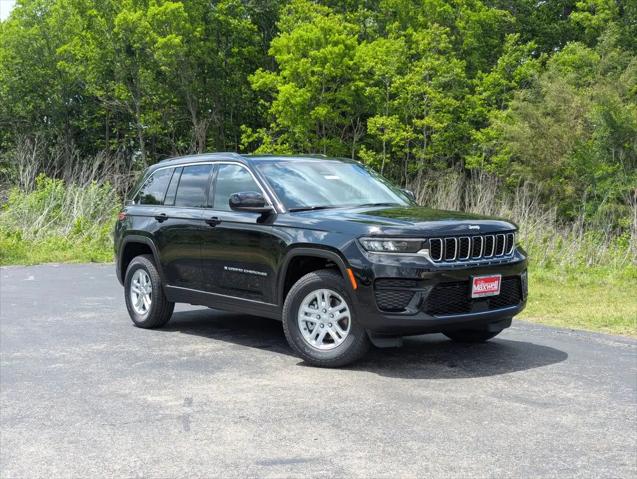2025 Jeep Grand Cherokee GRAND CHEROKEE LAREDO 4X2