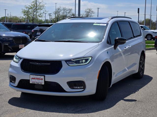 2025 Chrysler Pacifica Hybrid PACIFICA PLUG-IN HYBRID S APPEARANCE