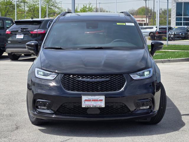 2025 Chrysler Pacifica Hybrid PACIFICA PLUG-IN HYBRID S APPEARANCE