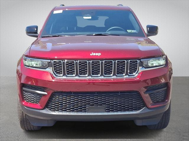2025 Jeep Grand Cherokee GRAND CHEROKEE LAREDO X 4X4