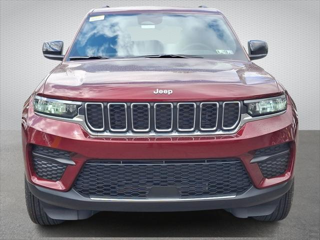 2025 Jeep Grand Cherokee GRAND CHEROKEE LAREDO X 4X4