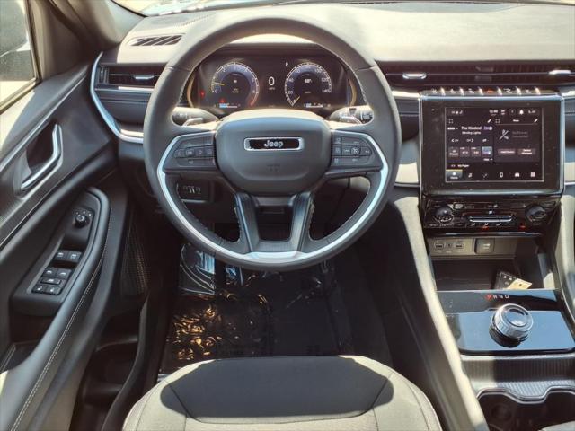 2025 Jeep Grand Cherokee GRAND CHEROKEE L LAREDO X 4X4