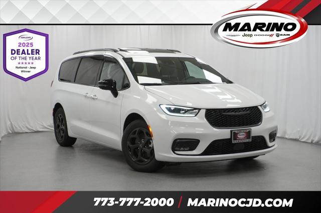 2025 Chrysler Pacifica Hybrid PACIFICA PLUG-IN HYBRID S APPEARANCE