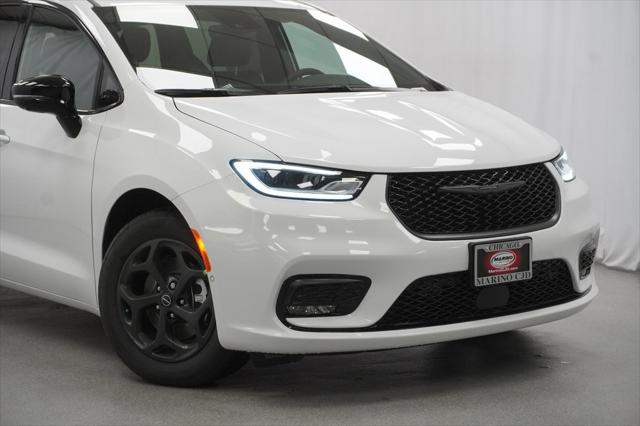 2025 Chrysler Pacifica Hybrid PACIFICA PLUG-IN HYBRID S APPEARANCE