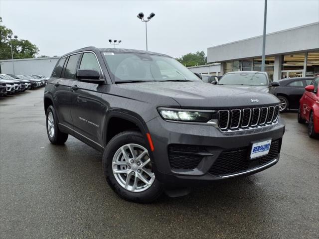 2025 Jeep Grand Cherokee GRAND CHEROKEE LAREDO X 4X4