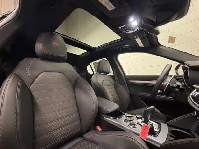 2025 Alfa Romeo Stelvio STELVIO INTENSA AWD 2025 Alfa Romeo Stelvio STELVIO INTENSA AWD