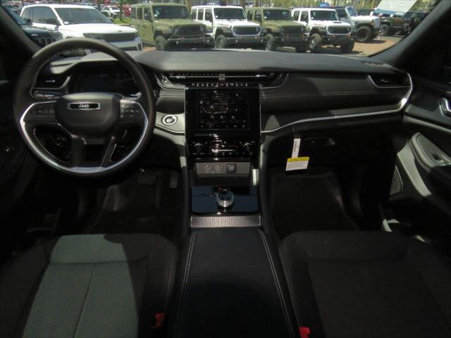 2025 Jeep Grand Cherokee GRAND CHEROKEE LAREDO X 4X4 2025 Jeep Grand Cherokee GRAND CHEROKEE LAREDO X 4X4