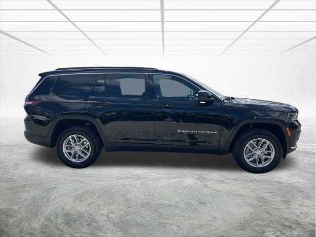 2025 Jeep Grand Cherokee GRAND CHEROKEE L LAREDO X 4X4