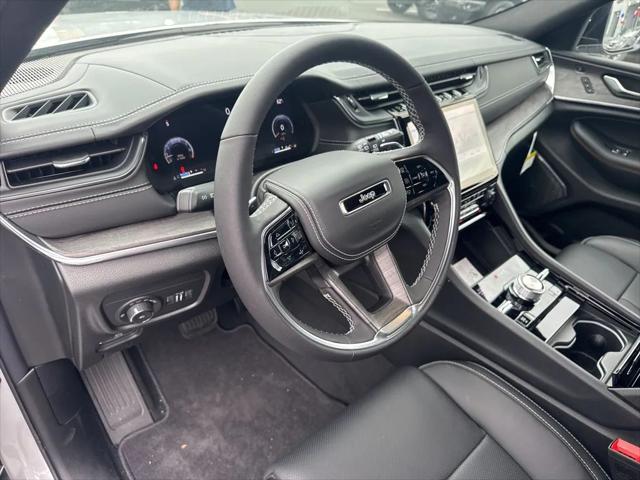 2025 Jeep Grand Cherokee Overland 4x4