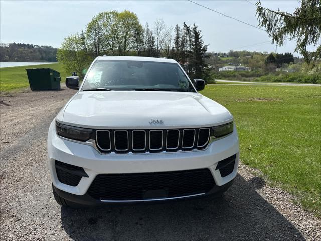 2025 Jeep Grand Cherokee GRAND CHEROKEE LAREDO X 4X4