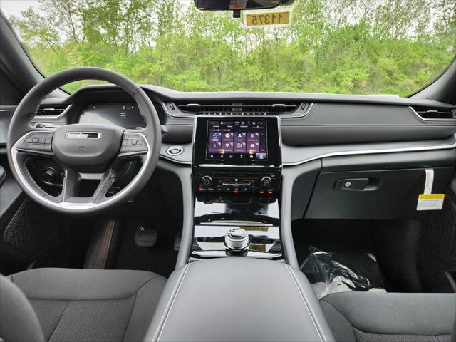 2025 Jeep Grand Cherokee GRAND CHEROKEE L LAREDO X 4X4 2025 Jeep Grand Cherokee GRAND CHEROKEE L LAREDO X 4X4