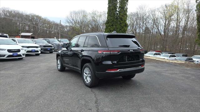 2025 Jeep Grand Cherokee GRAND CHEROKEE LAREDO X 4X4