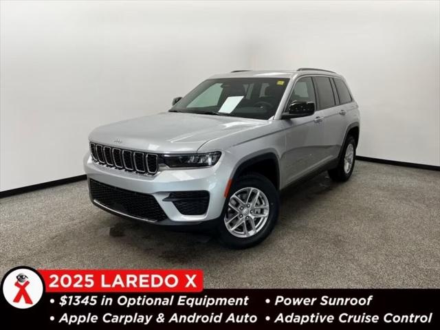 2025 Jeep Grand Cherokee GRAND CHEROKEE LAREDO X 4X4
