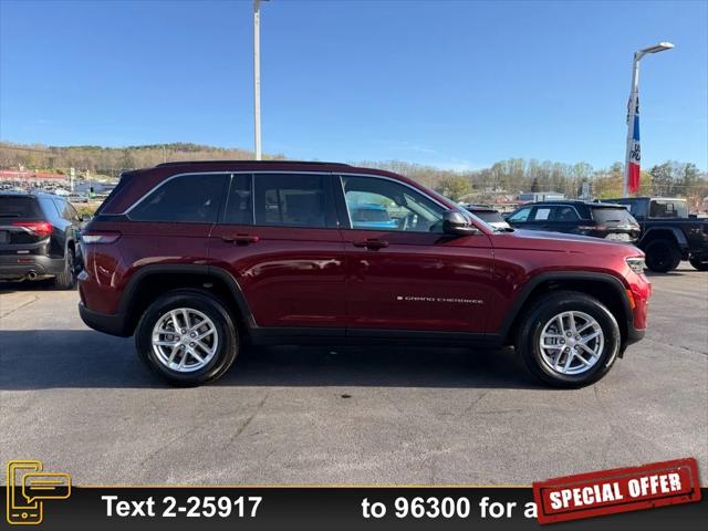 2025 Jeep Grand Cherokee GRAND CHEROKEE LAREDO X 4X4