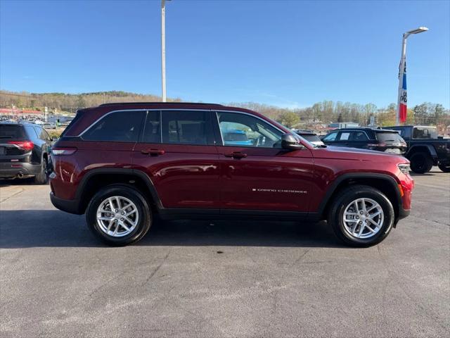 2025 Jeep Grand Cherokee GRAND CHEROKEE LAREDO X 4X4