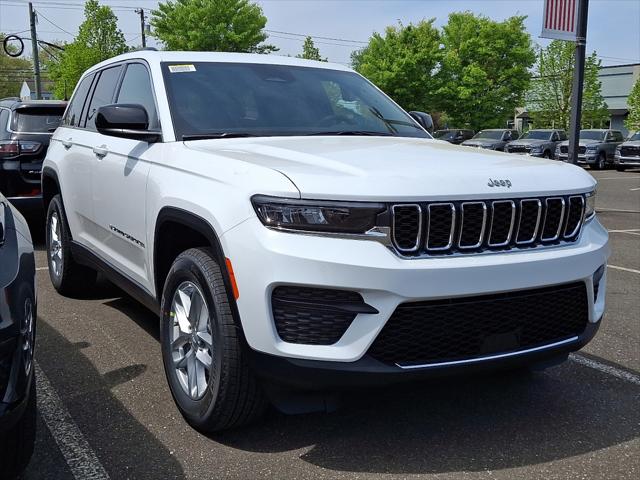2025 Jeep Grand Cherokee GRAND CHEROKEE LAREDO X 4X4