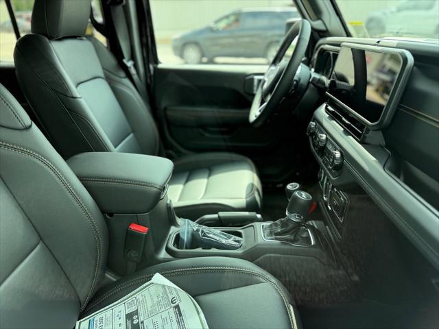 2025 Jeep Wrangler WRANGLER 4-DOOR SAHARA
