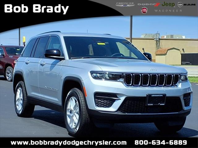 2025 Jeep Grand Cherokee GRAND CHEROKEE LAREDO X 4X4