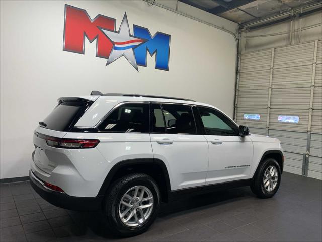 2025 Jeep Grand Cherokee GRAND CHEROKEE LAREDO X 4X4