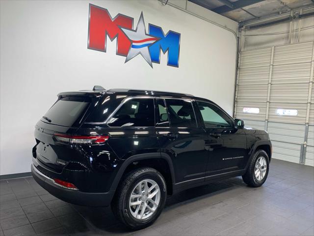 2025 Jeep Grand Cherokee GRAND CHEROKEE LAREDO X 4X4