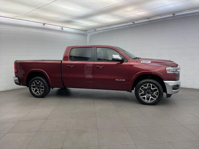 2025 RAM Ram 1500 RAM 1500 LARAMIE CREW CAB 4X4 64 BOX