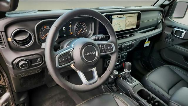 2025 Jeep Wrangler 4-Door Sahara 4x4