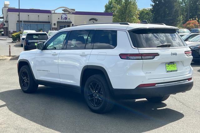 2023 Jeep Grand Cherokee L Laredo 4x4
