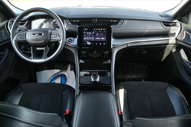 2023 Jeep Grand Cherokee L Altitude 4x4