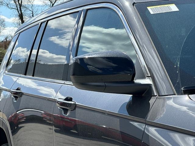 2025 Jeep Grand Cherokee GRAND CHEROKEE L LAREDO X 4X4