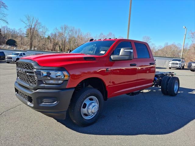 2024 RAM Ram 3500 Chassis Cab RAM 3500 TRADESMAN CREW CAB CHASSIS 4X2 60 CA