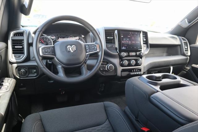 2025 RAM Ram 1500 RAM 1500 TRADESMAN QUAD CAB 4X4 64 BOX
