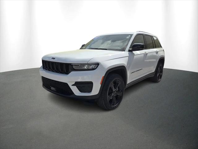 2025 Jeep Grand Cherokee Altitude X 4x2