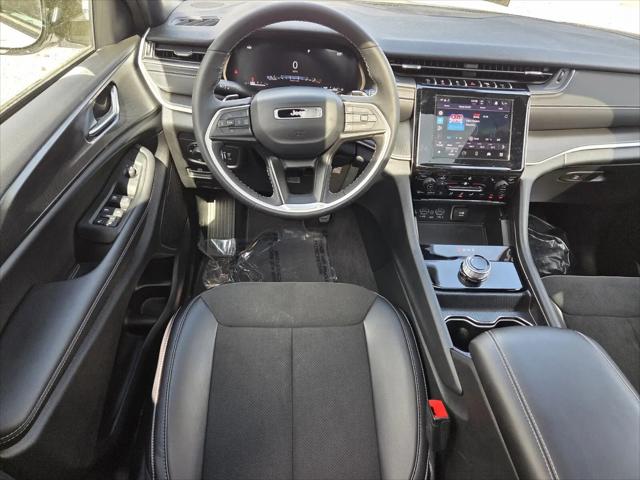 2025 Jeep Grand Cherokee Altitude X 4x2