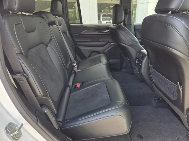 2025 Jeep Grand Cherokee Altitude X 4x2