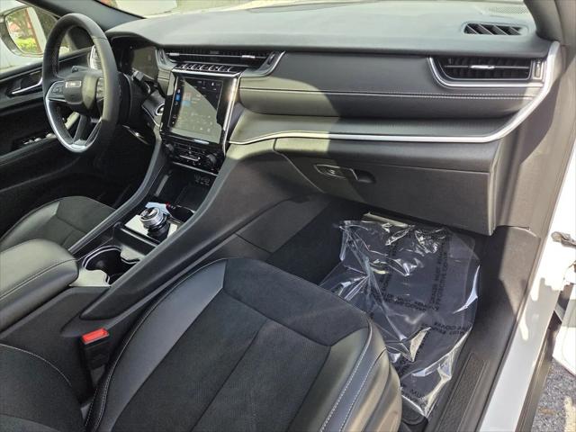 2025 Jeep Grand Cherokee Altitude X 4x2