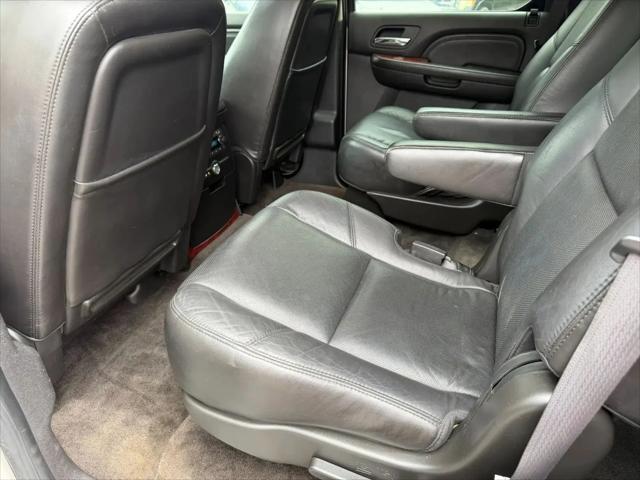 2011 Cadillac Escalade Luxury