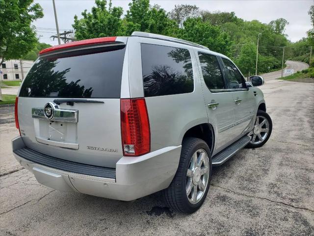 2011 Cadillac Escalade Luxury