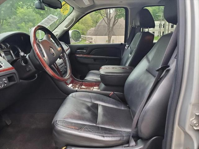 2011 Cadillac Escalade Luxury