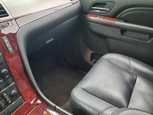 2011 Cadillac Escalade Luxury