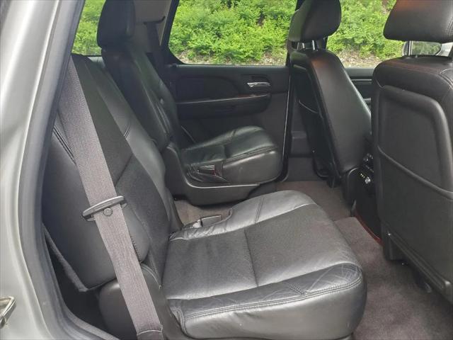 2011 Cadillac Escalade Luxury