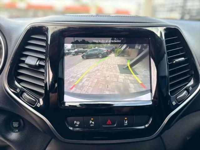 2020 Jeep Cherokee Limited FWD