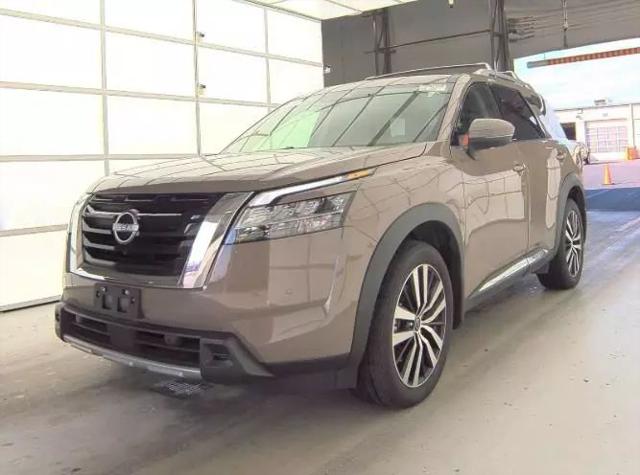 2023 Nissan Pathfinder Platinum 4WD