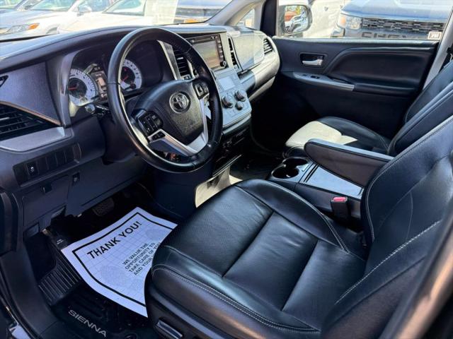 2019 Toyota Sienna SE 8 Passenger