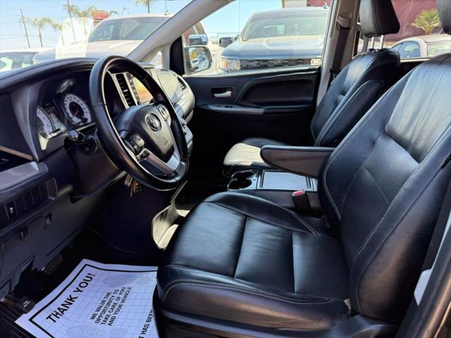 2019 Toyota Sienna SE 8 Passenger