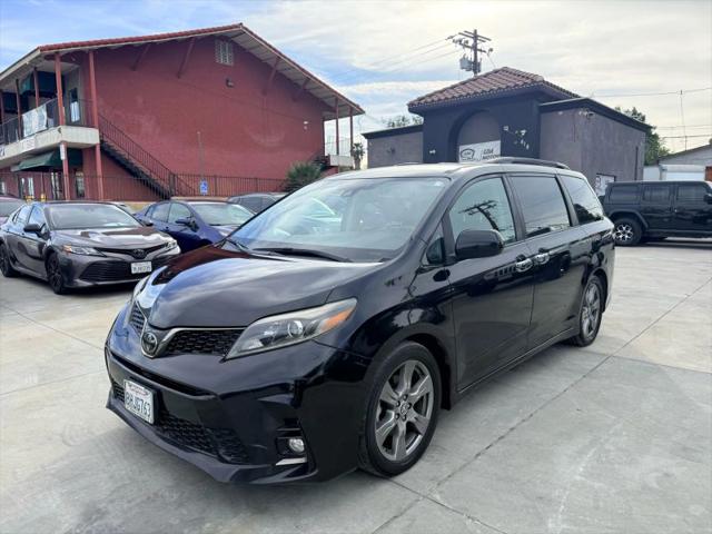 2019 Toyota Sienna SE 8 Passenger for sale in Perris, CA