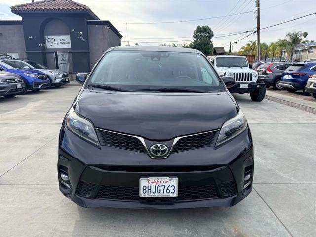 2019 Toyota Sienna SE 8 Passenger
