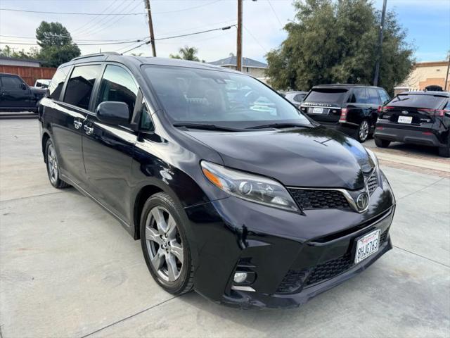 2019 Toyota Sienna SE 8 Passenger
