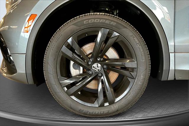 2023 Volkswagen Tiguan 2.0T SE R-Line Black